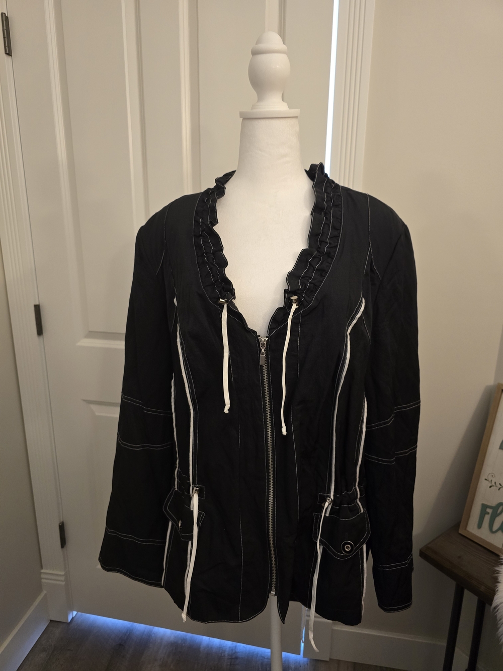 Black Ruffle-Trim Zip Front Women's Blazer Jacket